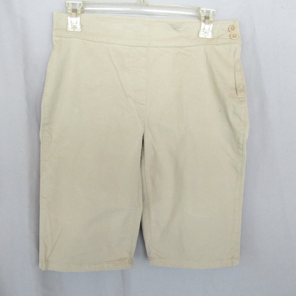 Orvis shorts walking Size 4 beige Bermuda inseam 11"